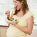 How much weight can a pregnant woman lift at home?